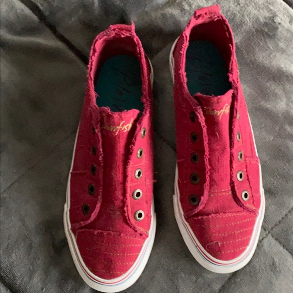 BLOWFISH WOMENS PLAY SLIP ON SNEAKER - RED